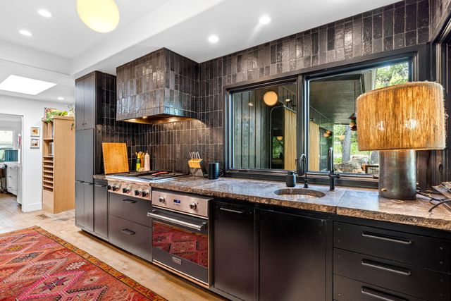 1805 Brookhaven DR, Austin, TX 78704