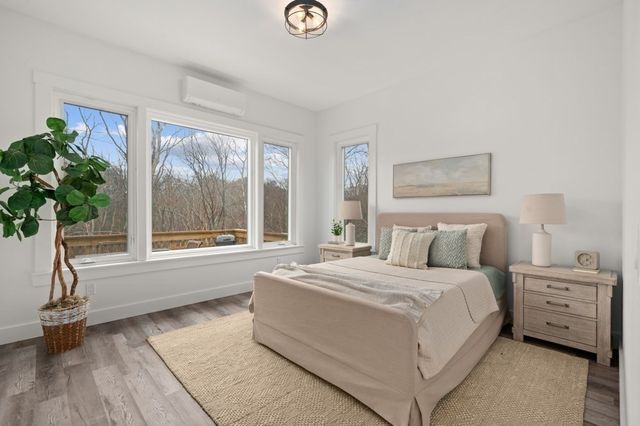 22 Woodbury St, Gloucester, MA 01930