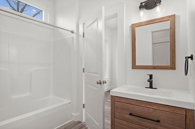 22 Woodbury St, Gloucester, MA 01930