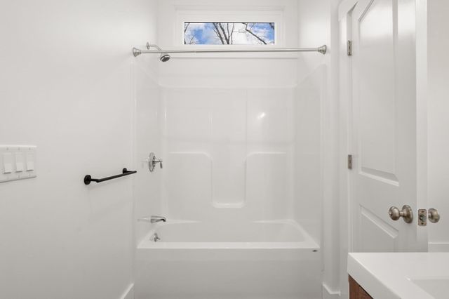 22 Woodbury St, Gloucester, MA 01930