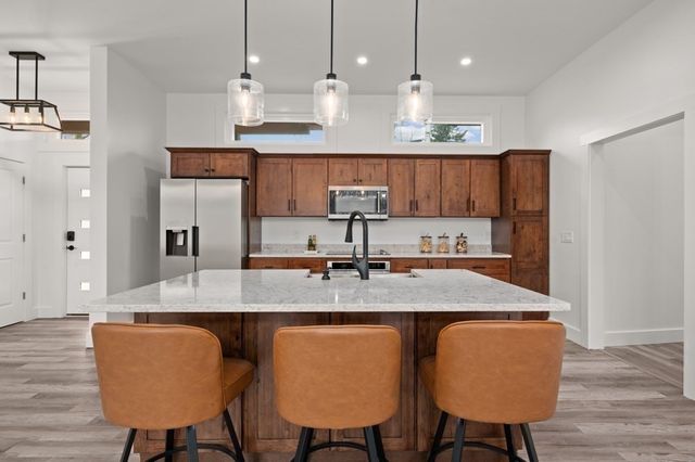 22 Woodbury St, Gloucester, MA 01930