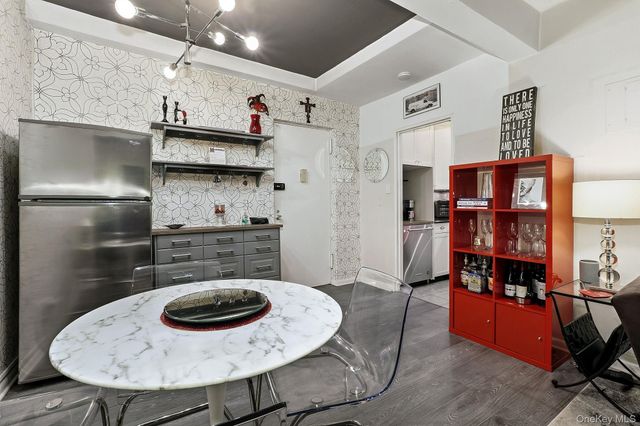 80 E Hartsdale Avenue 101, Hartsdale, NY 10530