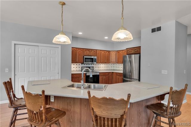 1298 Como Park Boulevard, Cheektowaga, NY 14043