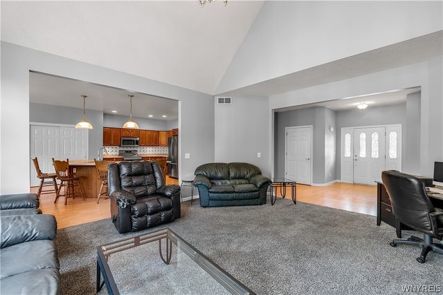 1298 Como Park Boulevard, Cheektowaga, NY 14043