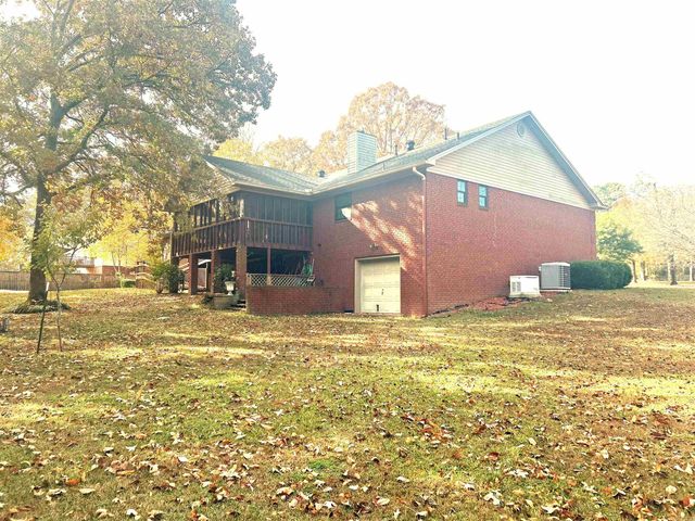 111 Country Oaks Drive, Malvern, AR 72104