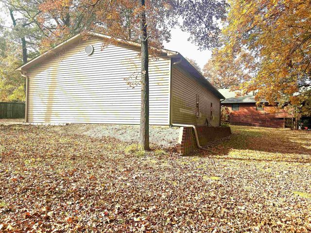 111 Country Oaks Drive, Malvern, AR 72104