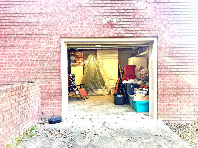 111 Country Oaks Drive, Malvern, AR 72104