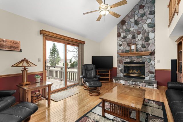 N106W14764 Harrison CIRCLE, Germantown, WI 53022