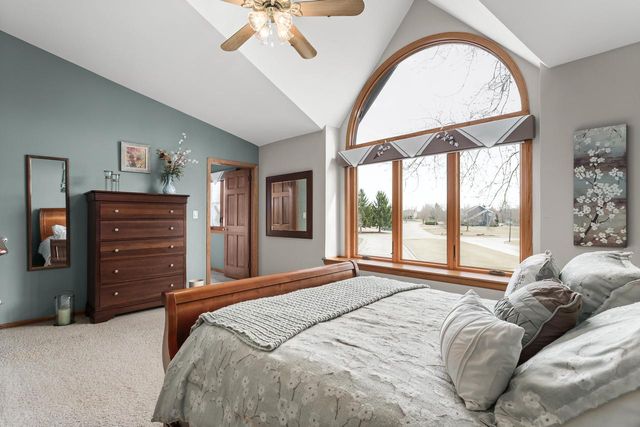 N106W14764 Harrison CIRCLE, Germantown, WI 53022