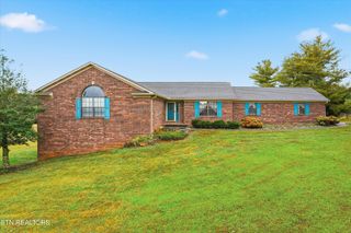 4005 Davis Ford Rd, Maryville, TN 37804