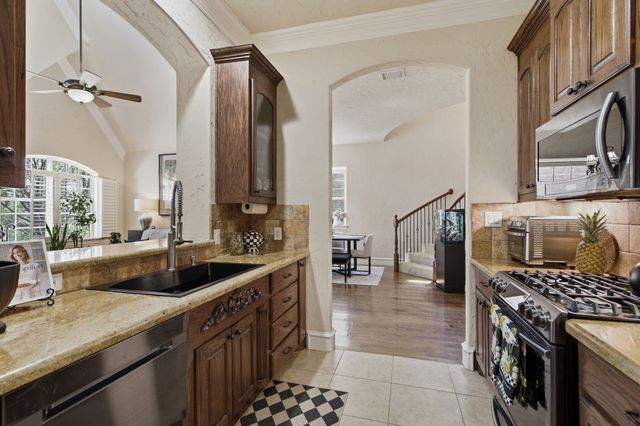 728 Rockingham Drive, Irving, TX 75063