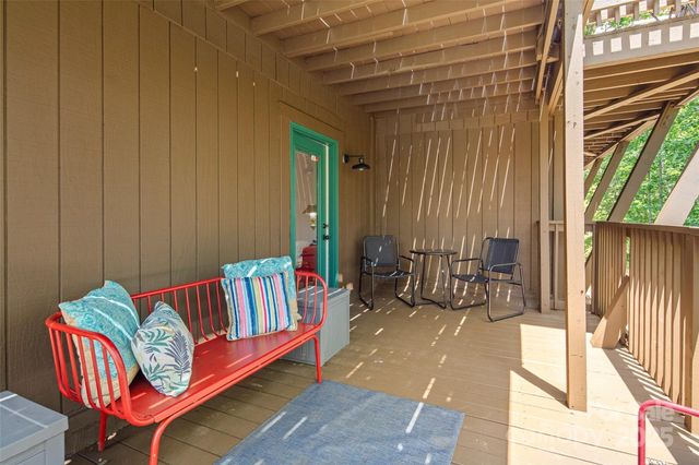 619 Leisure Lane, Burnsville, NC 28714