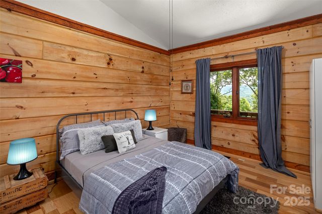 619 Leisure Lane, Burnsville, NC 28714