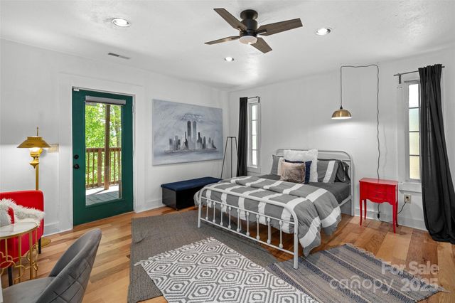 619 Leisure Lane, Burnsville, NC 28714