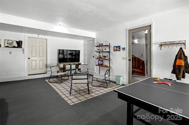 619 Leisure Lane, Burnsville, NC 28714