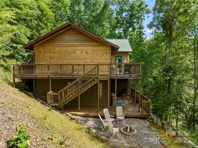 619 Leisure Lane, Burnsville, NC 28714