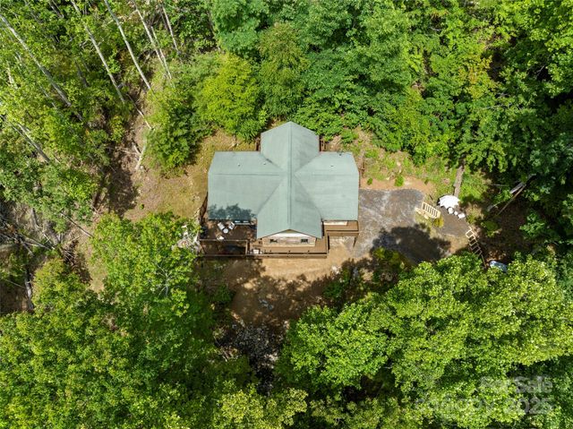 619 Leisure Lane, Burnsville, NC 28714