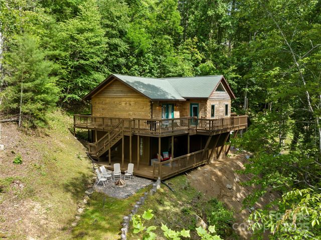 619 Leisure Lane, Burnsville, NC 28714