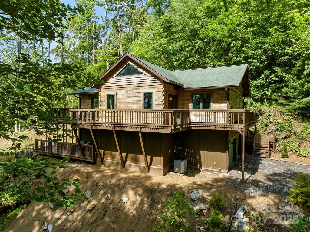 619 Leisure Lane, Burnsville, NC 28714