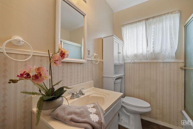 4217 Quarter Avenue, Bakersfield, CA 93309