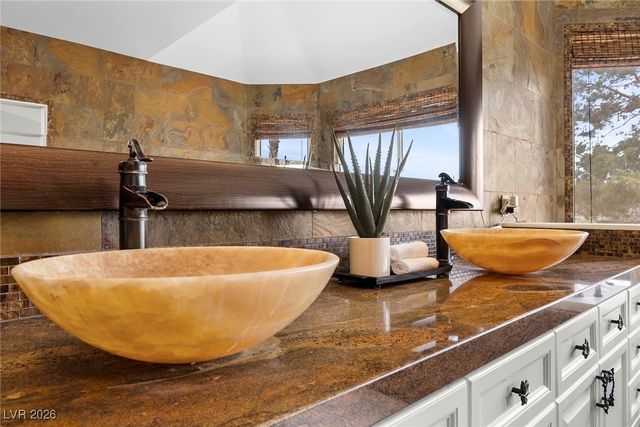 2445 Ping Drive, Henderson, NV 89074