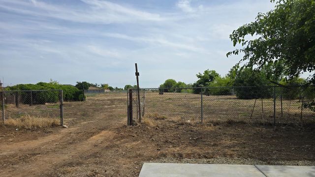 1632 11th Ave, Olivehurst, CA 95961