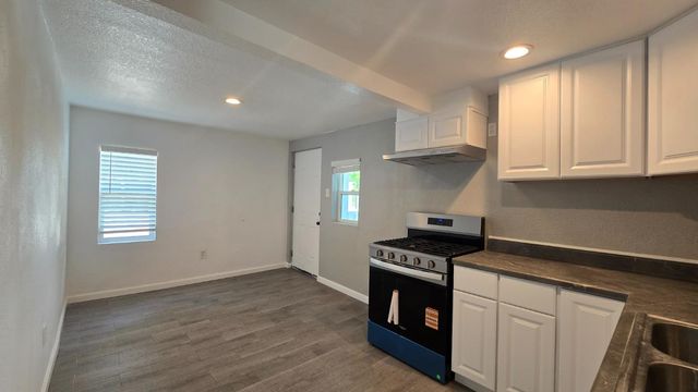 1632 11th Ave, Olivehurst, CA 95961