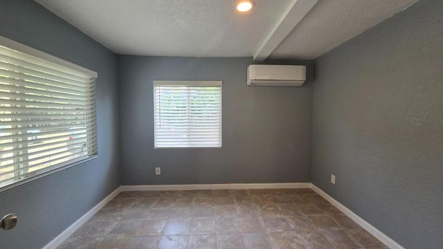 1632 11th Ave, Olivehurst, CA 95961