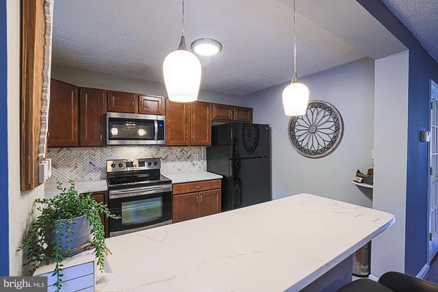 25 SYLVANOAK WAY, Nottingham, MD 21236