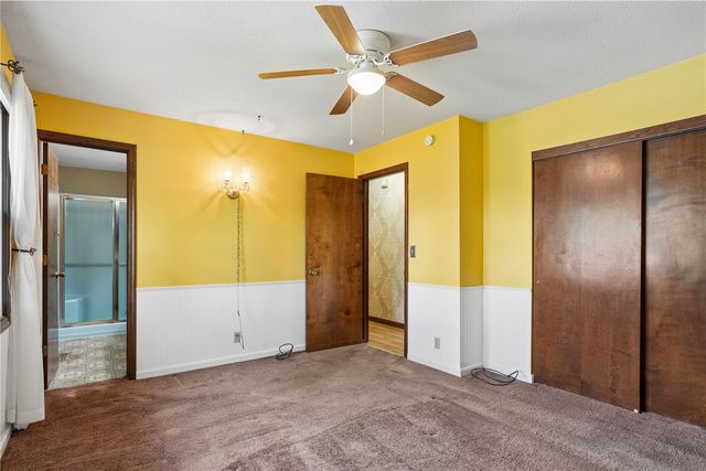 23 Clive Drive NW, Cedar Rapids, IA 52405