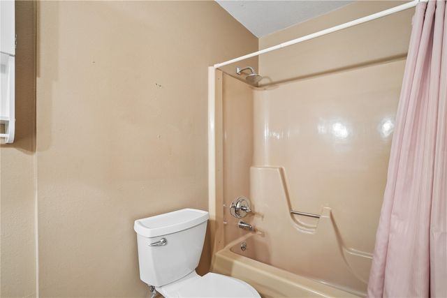 23 Clive Drive NW, Cedar Rapids, IA 52405