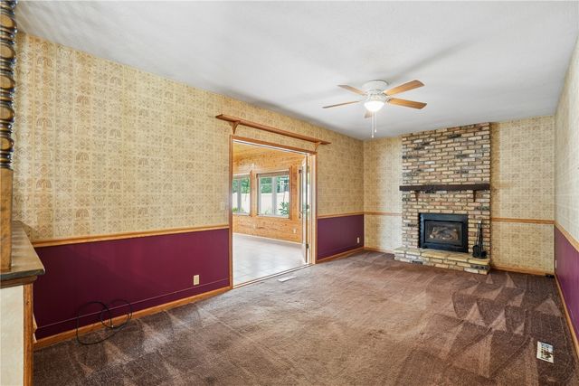 23 Clive Drive NW, Cedar Rapids, IA 52405