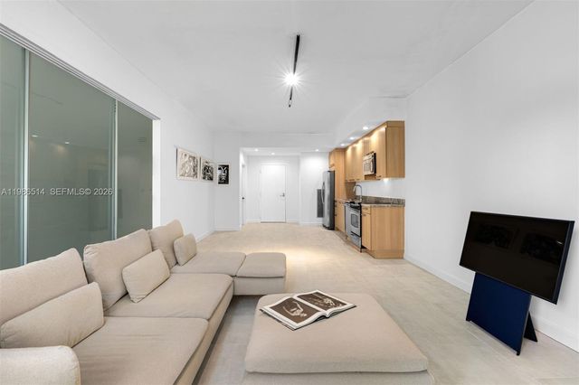 2001 Meridian Ave 327, Miami Beach, FL 33139