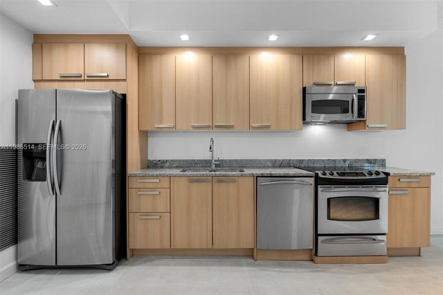 2001 Meridian Ave 327, Miami Beach, FL 33139