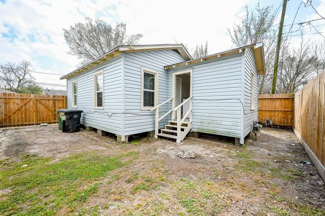 2713 Gregg Street, Houston, TX 77026