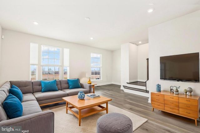 19410 PAIUTE TER, Leesburg, VA 20175