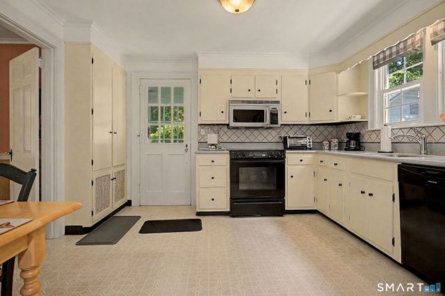 20 Forest Hills Drive, Madison, CT 06443
