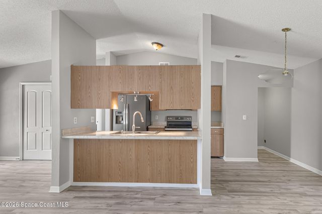 1385 Gillott Street NW, Palm Bay, FL 32907