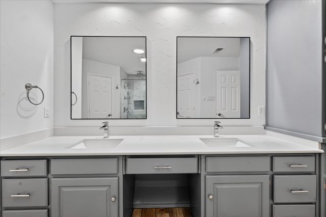 3713 Woodmont Court, Bedford, TX 76021