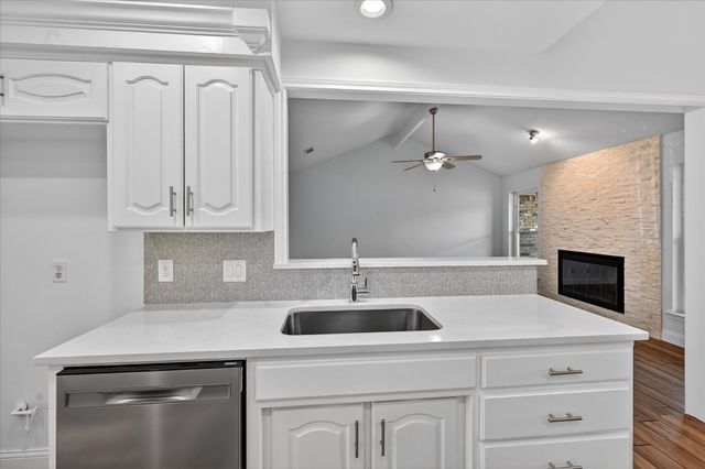 3713 Woodmont Court, Bedford, TX 76021