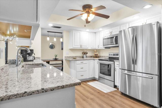1903 SE 29TH LANE, Cape Coral, FL 33904