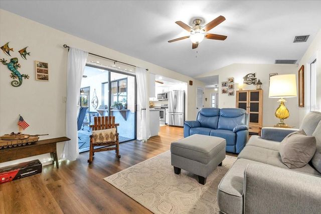 1903 SE 29TH LANE, Cape Coral, FL 33904