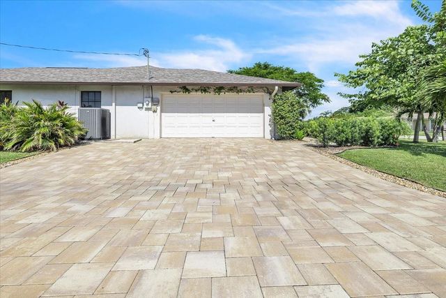 1903 SE 29TH LANE, Cape Coral, FL 33904