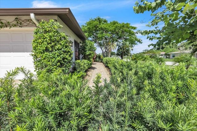 1903 SE 29TH LANE, Cape Coral, FL 33904