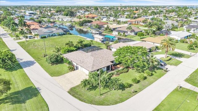1903 SE 29TH LANE, Cape Coral, FL 33904