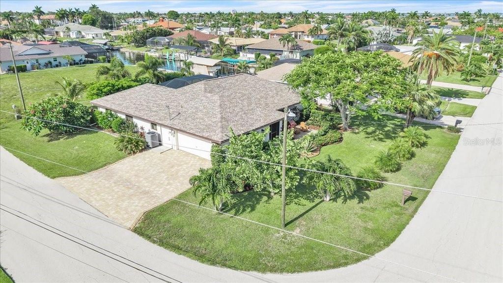 1903 SE 29TH LANE, Cape Coral, FL 33904