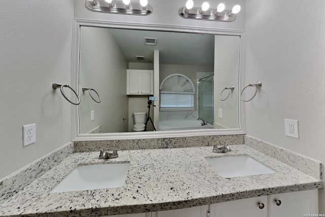 10406 APPALOOSA BAY, San Antonio, TX 78254
