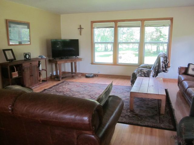 18685 State Hwy 79, Elbow Lake, MN 56531