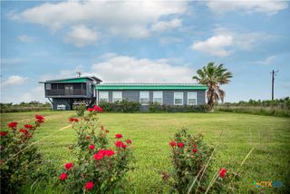 126 Washington Avenue, Port Lavaca, TX 77979