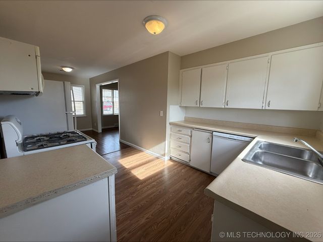 1908 W 47th Place, Tulsa, OK 74107